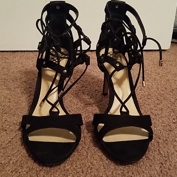 Heels - Picture 2 of 4
